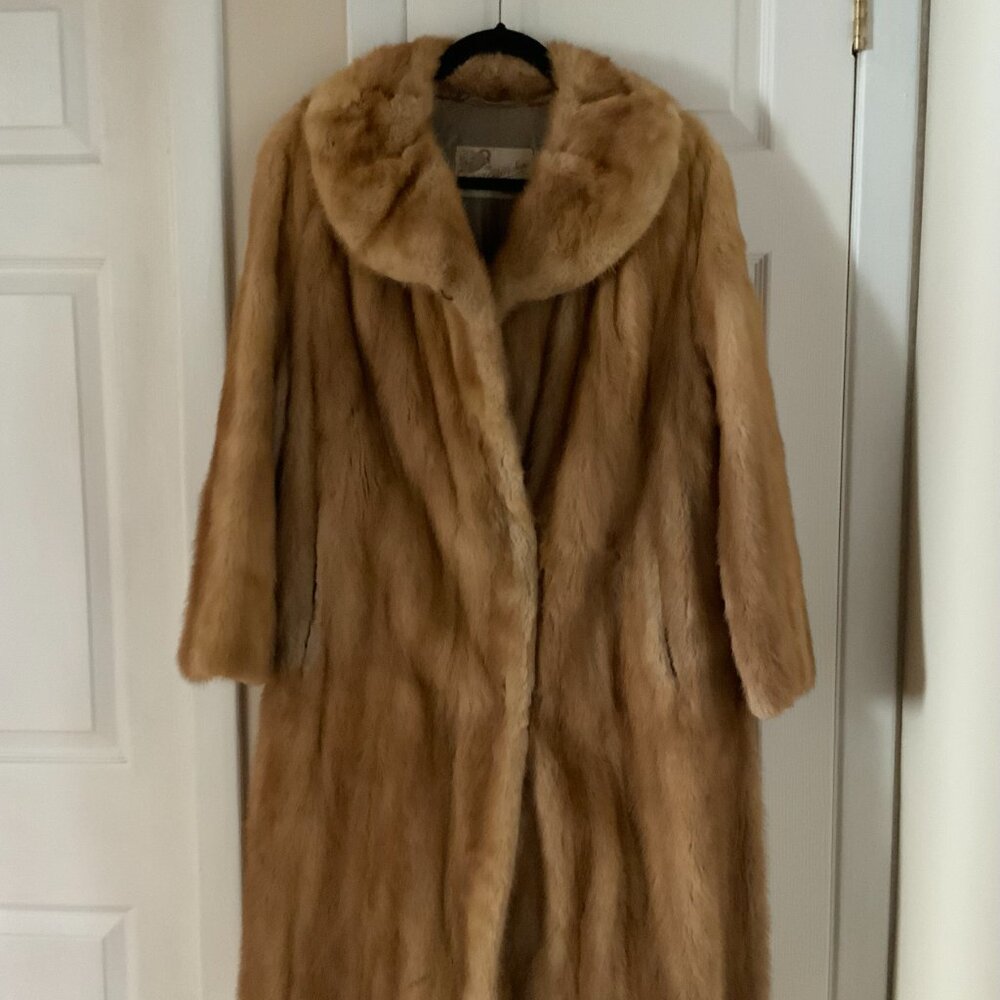 VINTAGE LINED MINK COAT - was CUSTOM MADE BY W.H. BELL & SONS, TORONTO